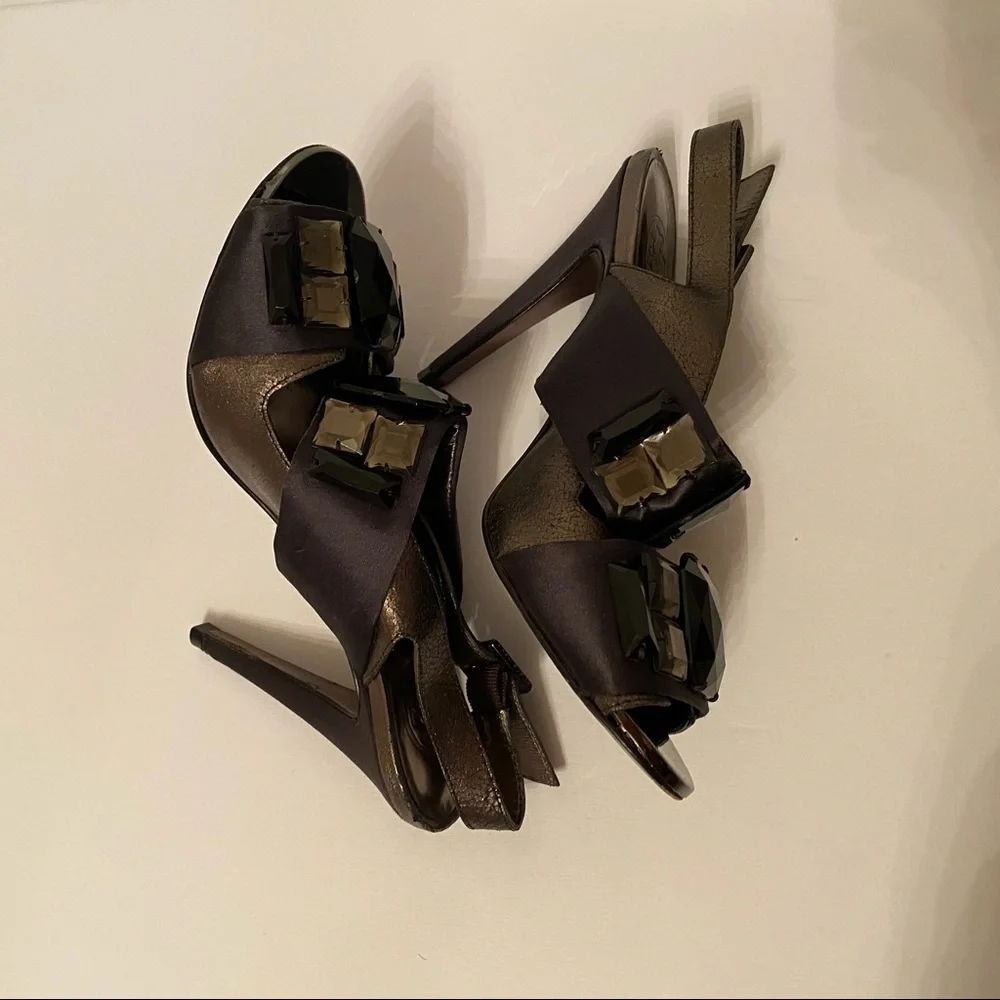 TORY BURCH SHOES HIGH HEELS SILVER LEATHER BLACK GEMS BUCKLE STRAP SIZE 6 M